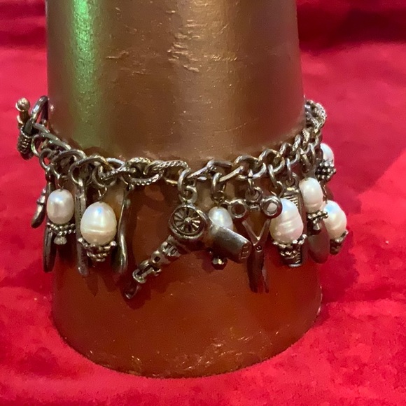ARTIST MADE HAIRDRESSER THEME CHARM BRACELET W/SILVER COMB MIRROR DRYER SCISSORS - Picture 4 of 7